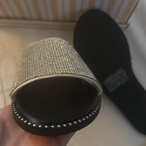 Rhinestone Sandals Size 6 NWT - Picture 4 of 4